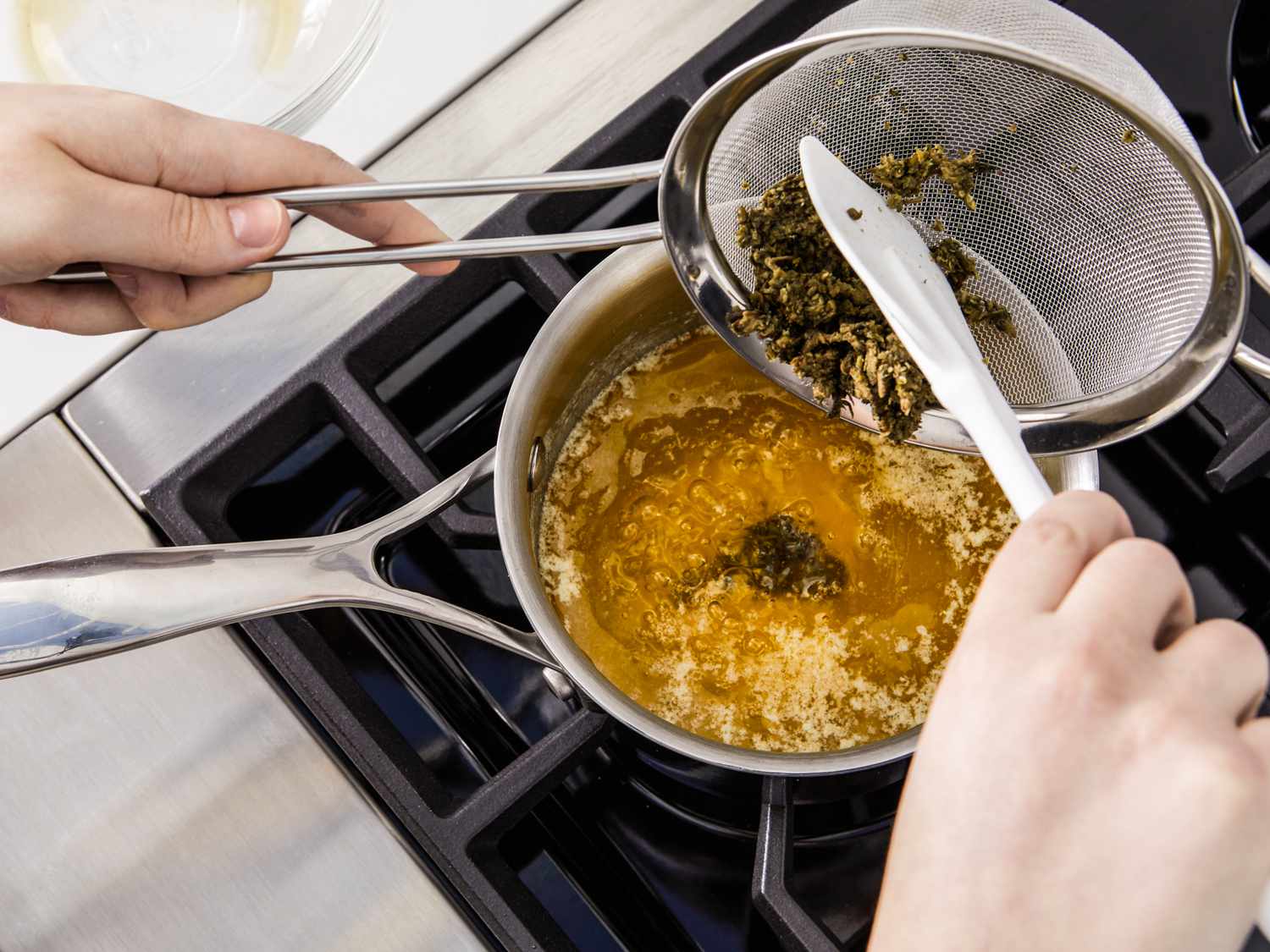 Cannabis Strains for Sweet Flavors and Relaxing Effects in Cooking